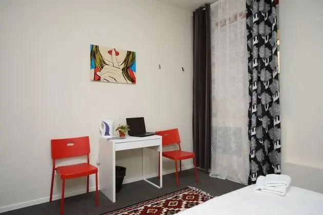 Economy Tek Büyük Yataklı Oda, 1 Çift Kişilik Yatak (Shared Bathroom)