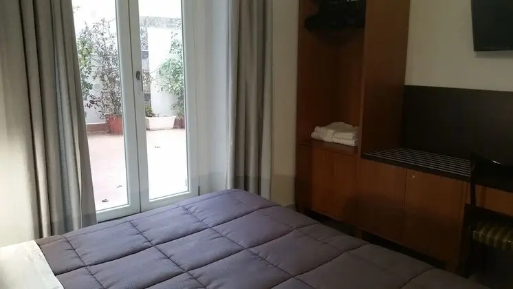 Classic Tek Büyük Yataklı Oda