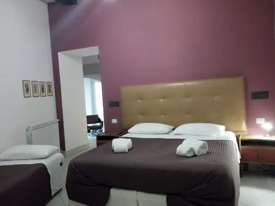 Comfort Tek Büyük Yataklı Oda