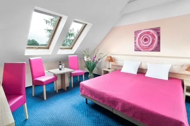 Standard Tek Büyük veya İki Ayrı Yataklı Oda