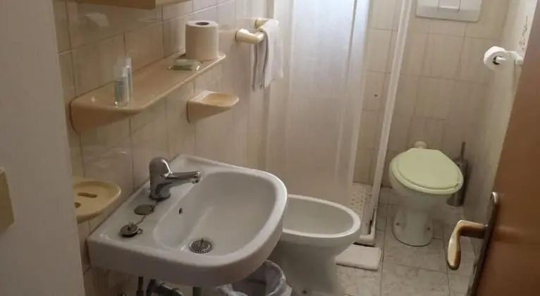 İki Ayrı Yataklı Oda, 2 Tek Kişilik Yatak