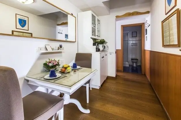 Tek Büyük Yataklı Oda, Balkon