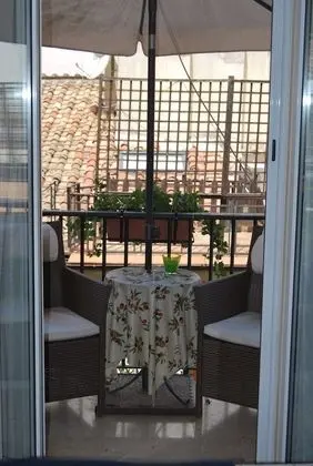Tek Büyük Yataklı Oda, Balkon