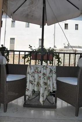 Tek Büyük Yataklı Oda, Balkon