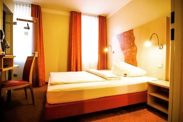 Economy Oda (Queen Bed)