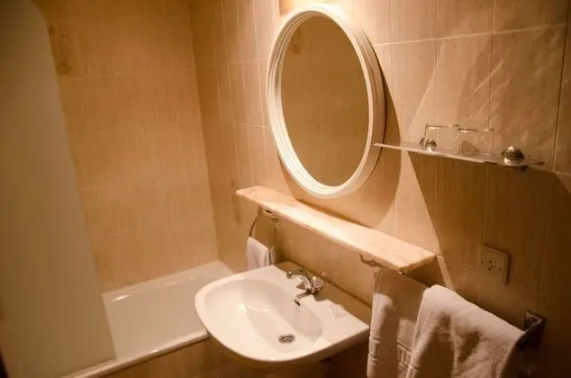 Standard Tek Büyük veya İki Ayrı Yataklı Oda