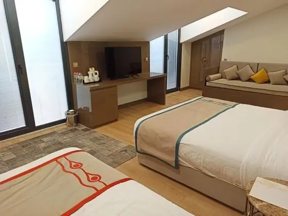 Dört Kişilik Oda, Balkon