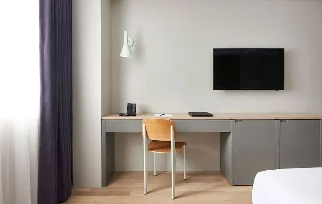 Tek Büyük Yataklı Oda (Urban, Bathtub Included)