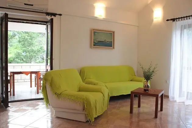 Apart Daire (Pez - with large terrace - A1(4+1))