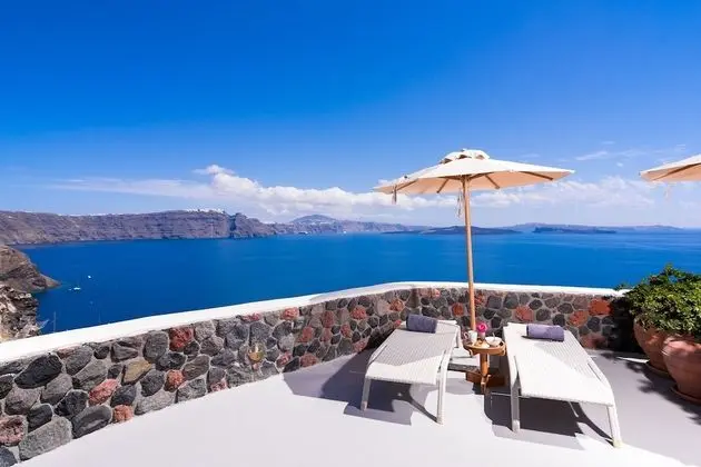 Valeriana Cliff House with Caldera View