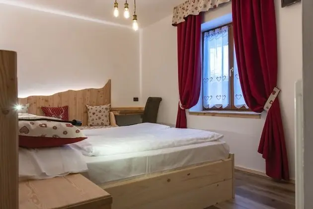 Superior Tek Büyük veya İki Ayrı Yataklı Oda