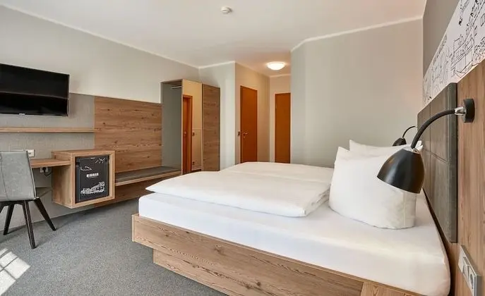 Exclusive Tek Büyük Yataklı Oda