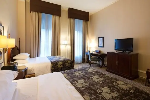 Deluxe Tek Büyük Yataklı Oda, 2 Çift Kişilik Yatak