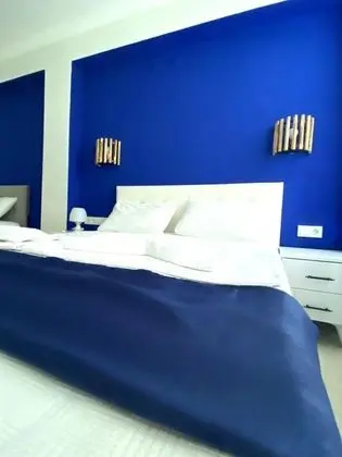 Ekonomik Üç Kişilik Oda, Dağ veya Havuz Manzaralı, Balkonlu