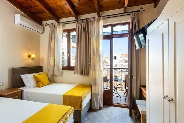 Süit, Balkon, Havuz Manzaralı
