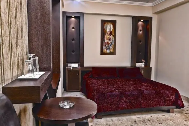 Tek Büyük veya İki Ayrı Yataklı Oda