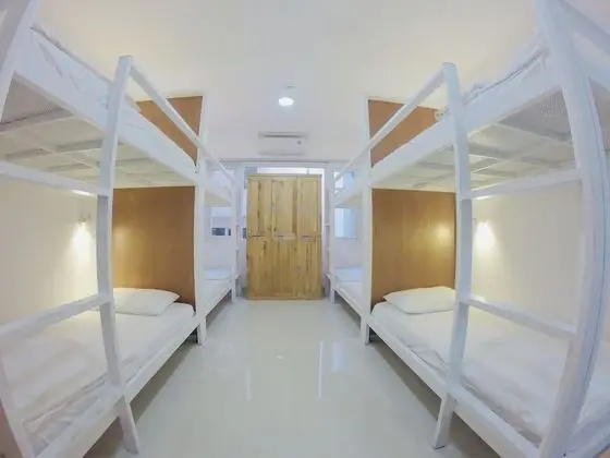 Family Dorm Package (6-Bed Mixed)