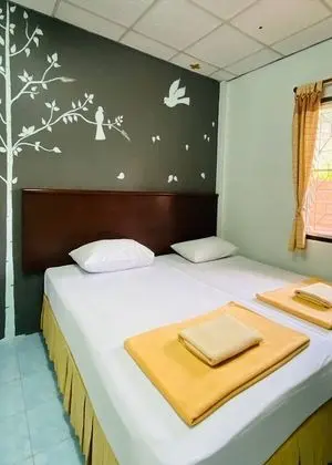 Budget Twin Room with Fan