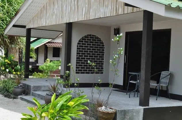 Beachfront Deluxe