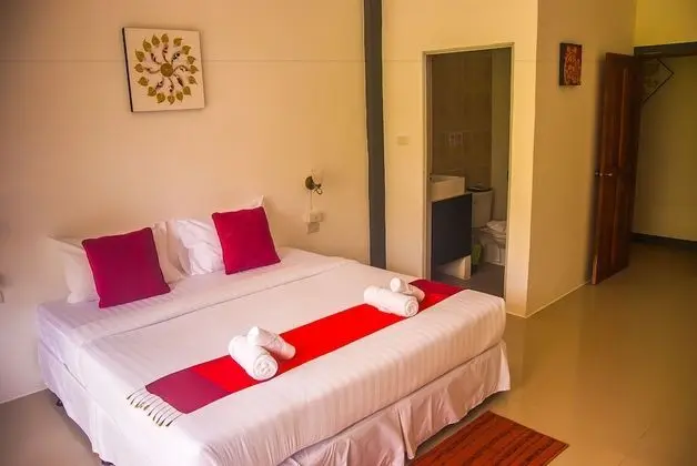 Deluxe Double Bedroom 1