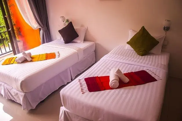 Deluxe Twin Room 1