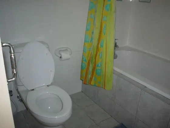 Beachfront Luxury Bungalow (Air Conditioned with Hot Water)