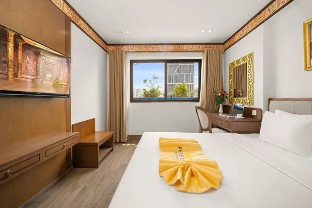 Deluxe Tek Büyük Yataklı Oda