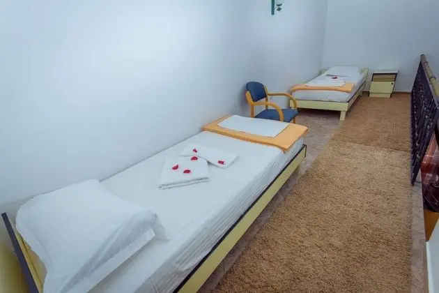 Dört Kişilik Oda, Teras