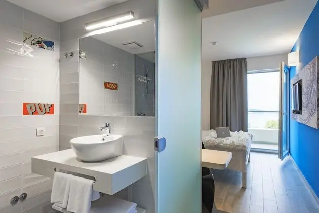 Standard Tek Büyük Yataklı Oda, Balkon, Deniz Manzaralı