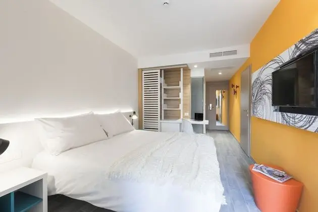 Standard Tek Büyük Yataklı Oda, Balkon, Park Manzaralı
