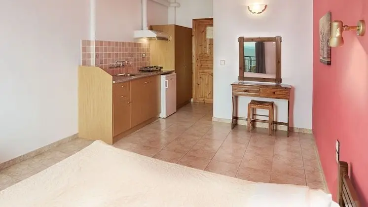 Dört Kişilik Oda, Deniz Manzaralı