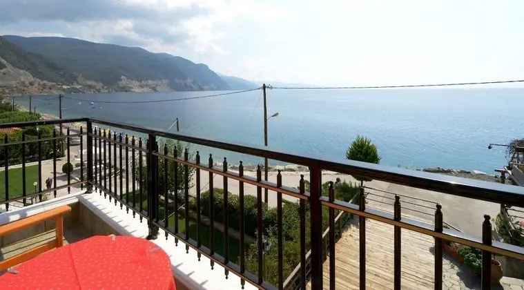 Dört Kişilik Oda, Deniz Manzaralı