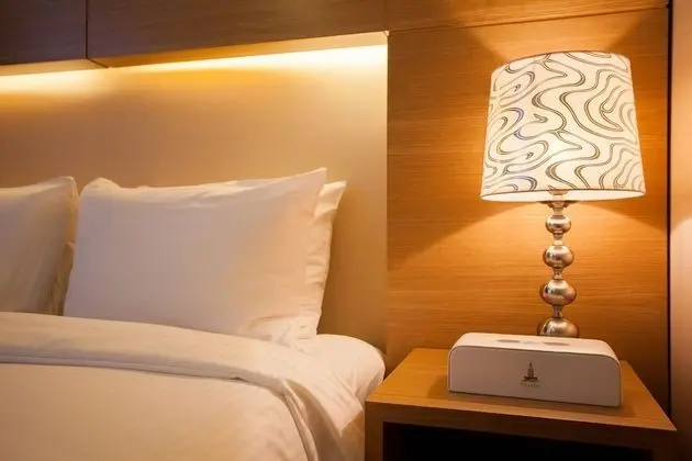 Superior Tek Büyük Yataklı Oda (Bigger than most in Seoul)