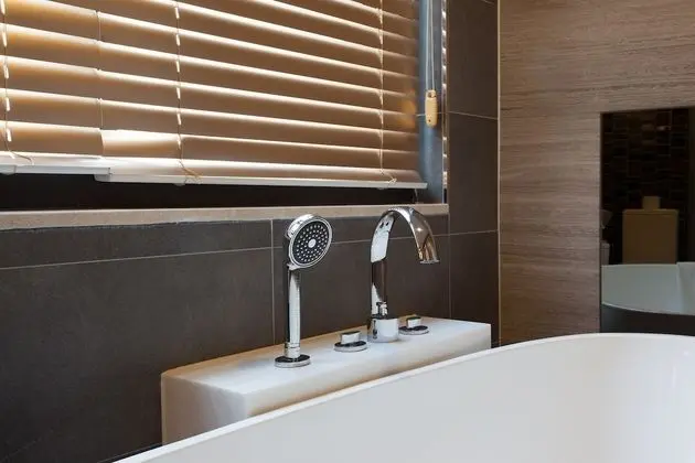 Superior Tek Büyük Yataklı Oda (Bigger than most in Seoul)