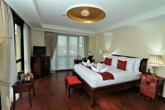 Executive View Suite