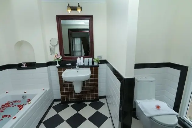 Executive View Suite