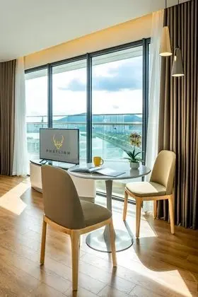 Premium Tek Büyük Yataklı Oda, Göl Manzaralı