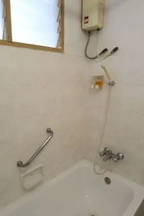 Standard Oda, 1 Büyük (Queen) Boy Yatak, Küvet, Şehir Manzaralı