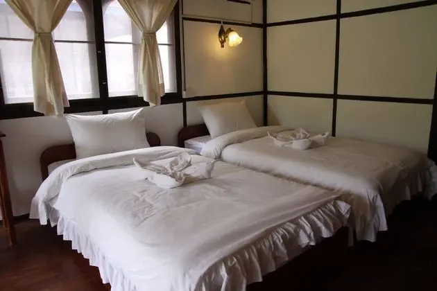 Bungalow with Balcony