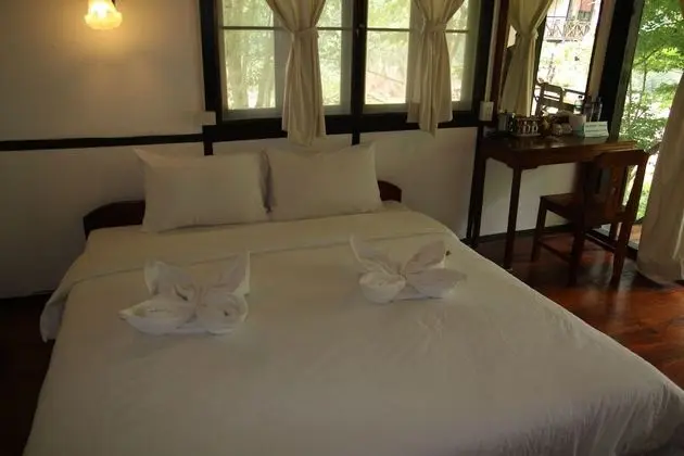 Bungalow with Balcony