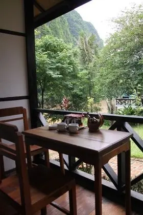 Bungalow with Balcony