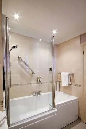 Standard Tek Büyük veya İki Ayrı Yataklı Oda (1)