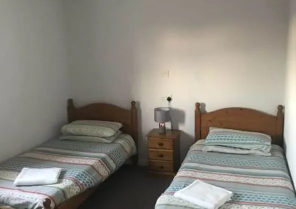 İki Ayrı Yataklı Oda, Banyolu/Duşlu