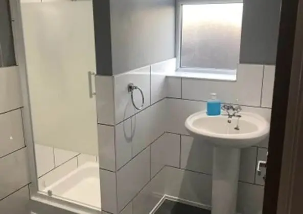 İki Ayrı Yataklı Oda, Banyolu/Duşlu
