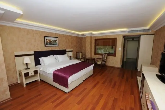 Deluxe Süit, 1 En Büyük (King) Boy Yatak, Balkon, Deniz Manzaralı