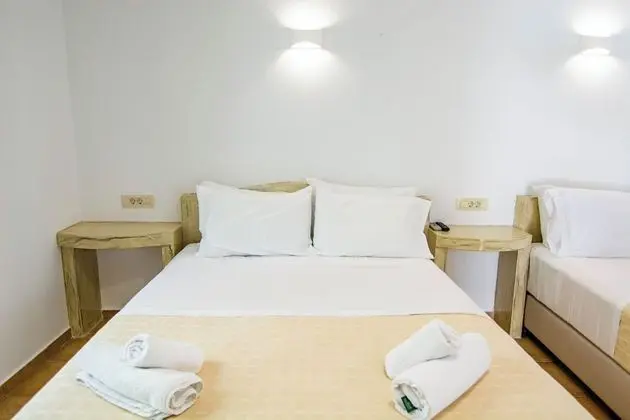 Stüdyo (Triple)