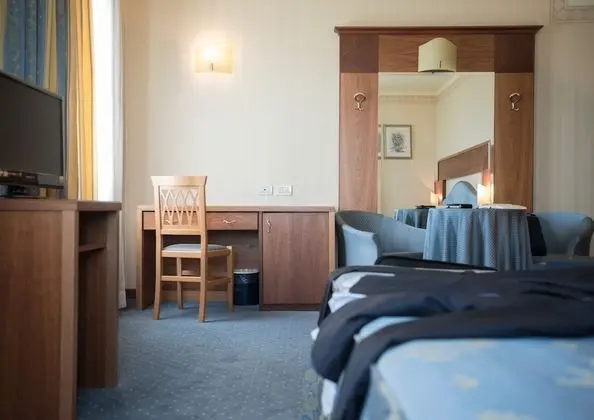 Classic Tek Büyük veya İki Ayrı Yataklı Oda