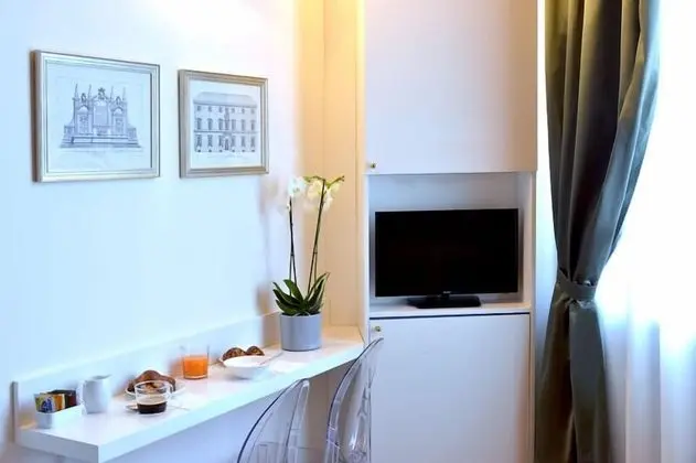 Executive Apart Daire, Ek Bina