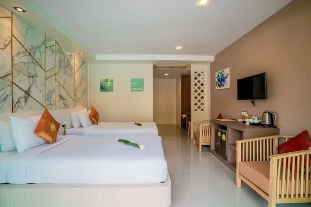 Deluxe Room - Twin Bed