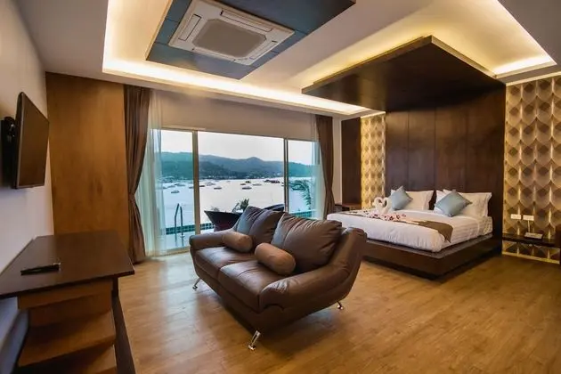 Luxury Double Pool Sea View (3rd Floor)